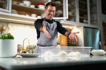 Gino D’Acampo makes a traditional Neapolitan Pizza | Italian Food, Made Easy.