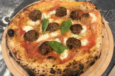 Italian meatball pizza