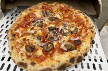 Pepperoni, mushrooms and red onion with mozzarella cheese.