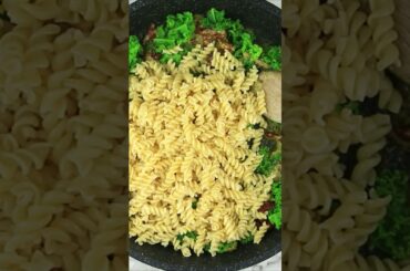 15-Minute Magic: The Perfect Kale and Pesto Pasta Recipe