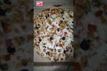 Italian Cheesiest Pizza #shorts #reels #pizza #food #viral #youtubeshorts