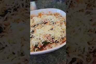 Easy Quick Dinner Spinach Ravioli Bake! Kids love it! Link to recipe in description!