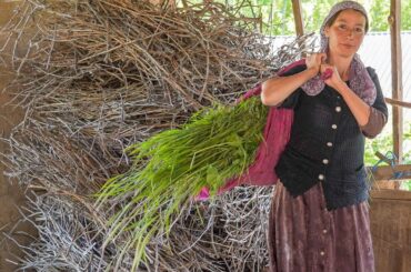 The Woman Lives Alone top of the Mountains. Cooking traditional Uzbek Dinner.