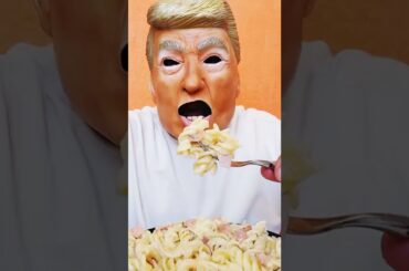 EATING SPAGHETTI / CARBONARA YUMMY #Shorts