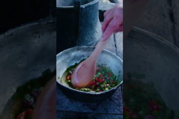 Mackerel Fish with Tomato Sauce! Relaxing Outdoor Cooking!