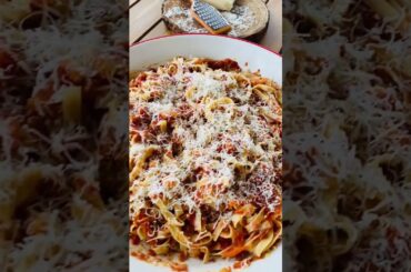 Super Easy & Delicious Italian Pasta Sauce - See description for ingredients