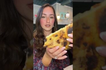 This is how you make white clam pizza. #WhiteClam #Pizza #InsiderFood