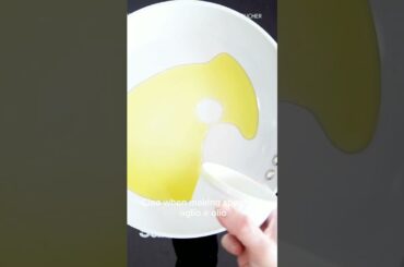 Tip for Cooking Spaghetti aglio e olio #shorts #tips #aglioeolio #aglioolio