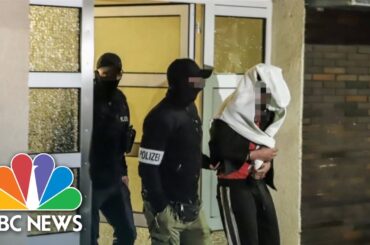 International bust of notorious Italian mafia group leads to 132 arrests