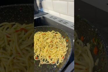 Spaghetti aglio E olio