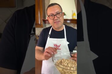 FAGIOLI CON LE SCAROLE ALLA NAPOLETANA!! #cheffranco #fagioli #shorts
