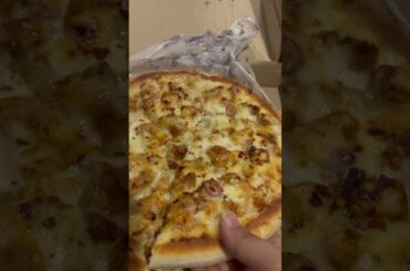 Cheesy pizza | Hot & Spicy Pizza | #shorts #short #pizza #pizzalover #irfah #cheese  Irfah__sheikh