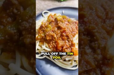 Spaghetti & Meat Sauce With Cheesy Garlic Bread! YUM