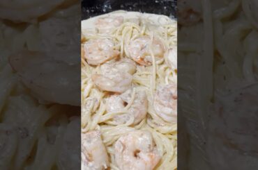 Making Wifey’s Lunch | Creamy Garlic Shrimp With Parmesan