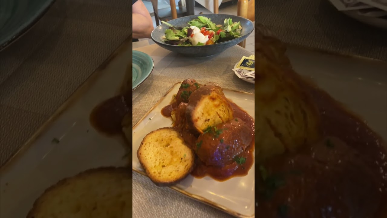 Puglia Cuisine Alert! Let’s Do Lunch at Our Favorite Place in Mola! Hostaria!#shorts Puglia Cuisine Alert! Let's Do Lunch at Our Favorite Place in Mola! Hostaria!#shorts