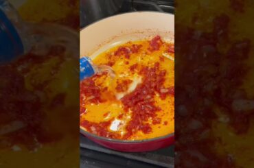 Easy Vodka Sauce #shorts #easyrecipe #recipe #vodka #vodkasauce #sauce #ytshorts #foryou #foodie