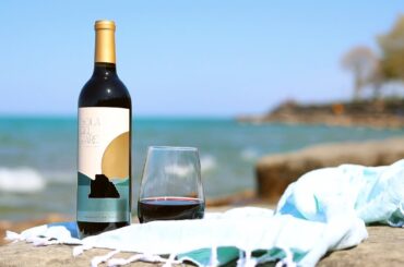 Isola del Mare - Cooper's Hawk June 2023 Wine of the Month