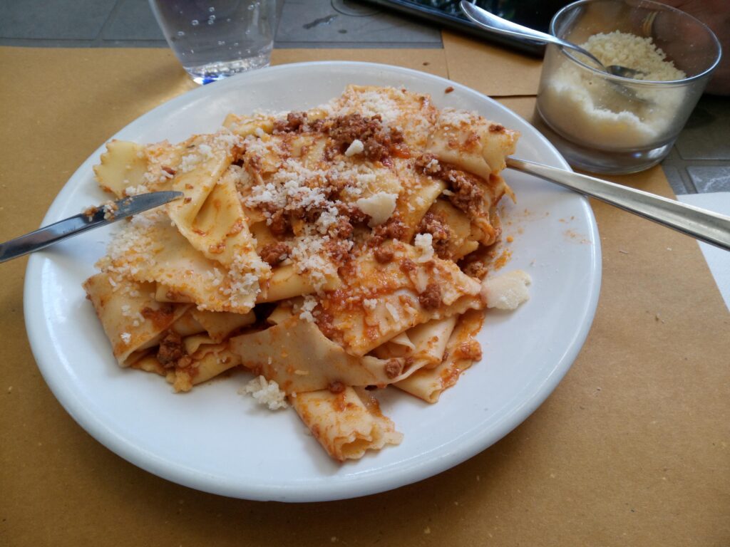 Macaroni & Ragù Macaroni & Ragù