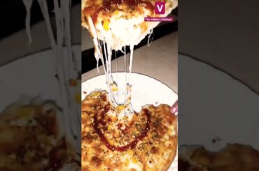 Pizza maximum cheesepull forever #yt #vibhamathur #youtubeshorts #food