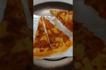 How to reheat leftover pizza without oven easy way #shorts #shortsfeed