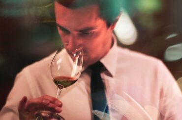 Unveiling the Secrets: Mastering Wine Service in Italy's Michelin-Starred Restaurants