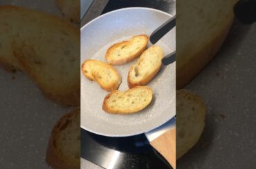 Bruschetta with stracciatella cheese! Original Italian recipe