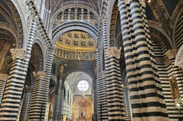 Day Trip to Siena & San Gimignano.  The Most AMAZING Church Architecture! - Italy VLOG 03