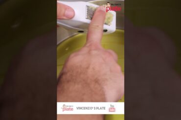 How to Make Spaghetti Aglio e Olio Like an Italian