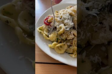 what I eat in a day as a girl who eats whatever she wants - day off in Italy
