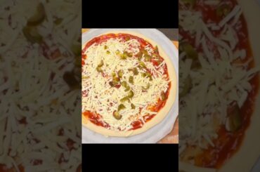 #italiancuisine #yummy #food #pizzadough #shortvideo