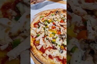 #shorts#pizza#restaurant#italy#kitten#shortsvideo#