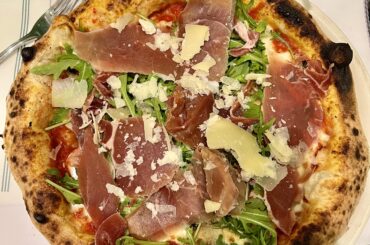 Great pizza in Paris, added mushrooms too