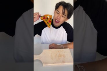 0.1 $ Pizza or 1000 $ Pizza? #shorts