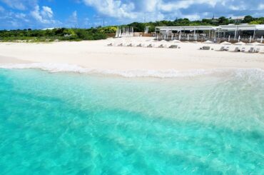 Savi Beach Club: Luxury Dining on Meads Bay