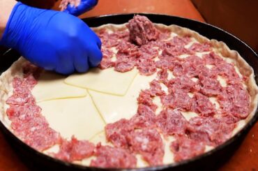 Chicago Food - The BEST DEEP DISH PIZZA in America! Lou Malnati's Pizzeria