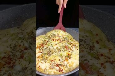 Tomato and Cheese Omelette ASMR Cooking #food #cooking #egg #nonveg #youtubeshorts #asmr #shorts