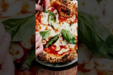 Deep Dish Pizza #Shorts #ShortsVideo #YouTube #YouTubeShorts #Viral #ViralVideo #Reels #Food #Pizza