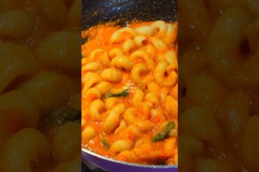 a simple marinara pasta