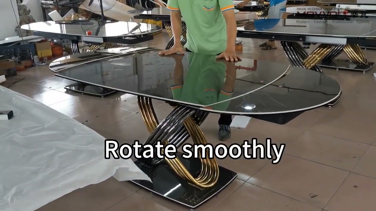 Oval extendable swivel dining table Oval extendable swivel dining table