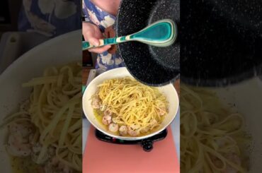 10 minute shrimp scampi pasta! #pasta