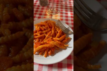 PASTA MAKING CLASS: ITALIAN FOOD AND CULTURE #vlog #travel