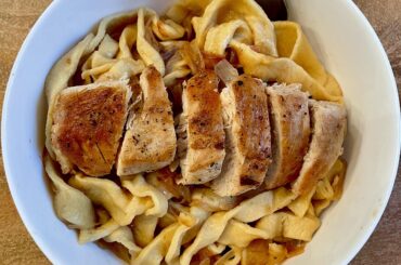 Caramelized onion pasta w chicken breast