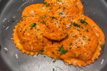 Crab + ricotta ravioli with rosé