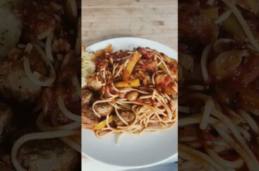 Quick and easy meals with pasta and cheap tin of tomatoes