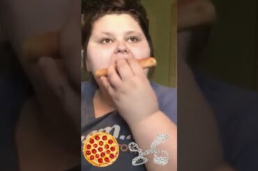 Amberlynn forces herself to eat pizza