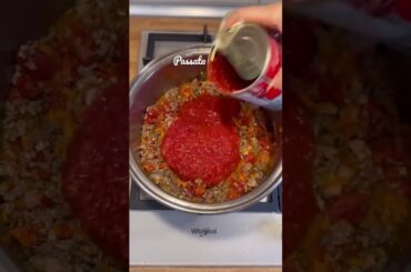 Homemade LASAGNA recipe in 1 minute #lasagna #italiancuisine #pasta