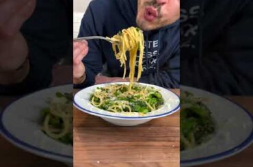 THIS PASTA TAKES 10 MINUTES TO MAKE