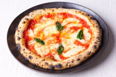 Neapolitan pizza leavened with Lievito Madre.