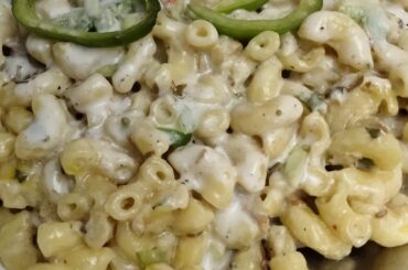 creamy white sauce macronies