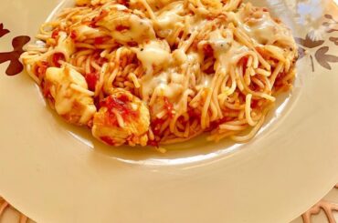 Spaghetti with chicken in tomato sauce🌶